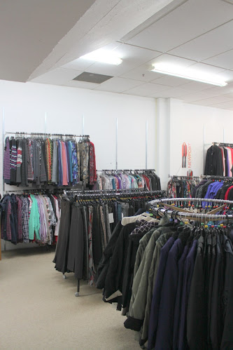 Jackies Fashion Boutique - Clothing store