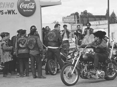 bill-ray-hells-angels-motorcycle-gang-members-hanging-out-in-a-parking-lot