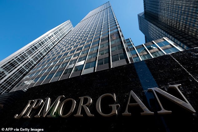 JP Morgan tells its US employees that they are expected to return to