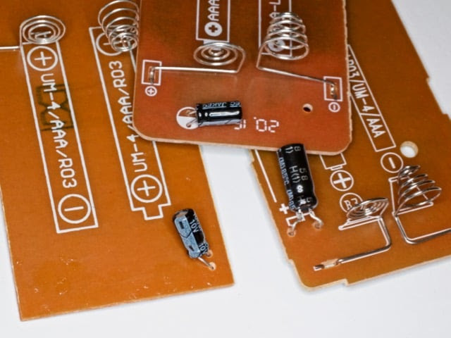 Capacitors in the TV Remotes