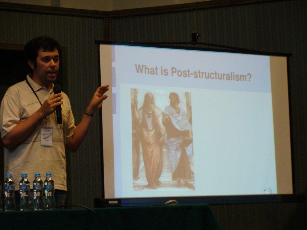 Wikimania 2010 - Presentation- An interdisciplinary approach to Wikipedia (I)