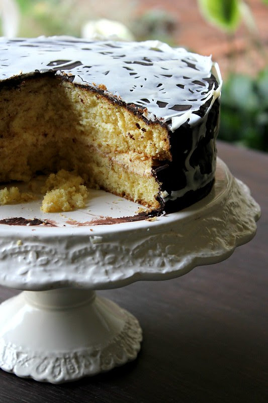 Custard Sponge Gateau