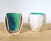Modern quality facetted porcelain thermo tea cup - dual wall isolating cup hot in polygons - Poligon thermo Cup - Coffe mug - Emerald Green - studioLORIER Modern quality facetted porcelain thermo tea cup - dual wall isolating cup hot in polygons - Poligon thermo Cup - Coffe mug - Emerald Green - studioLORIER