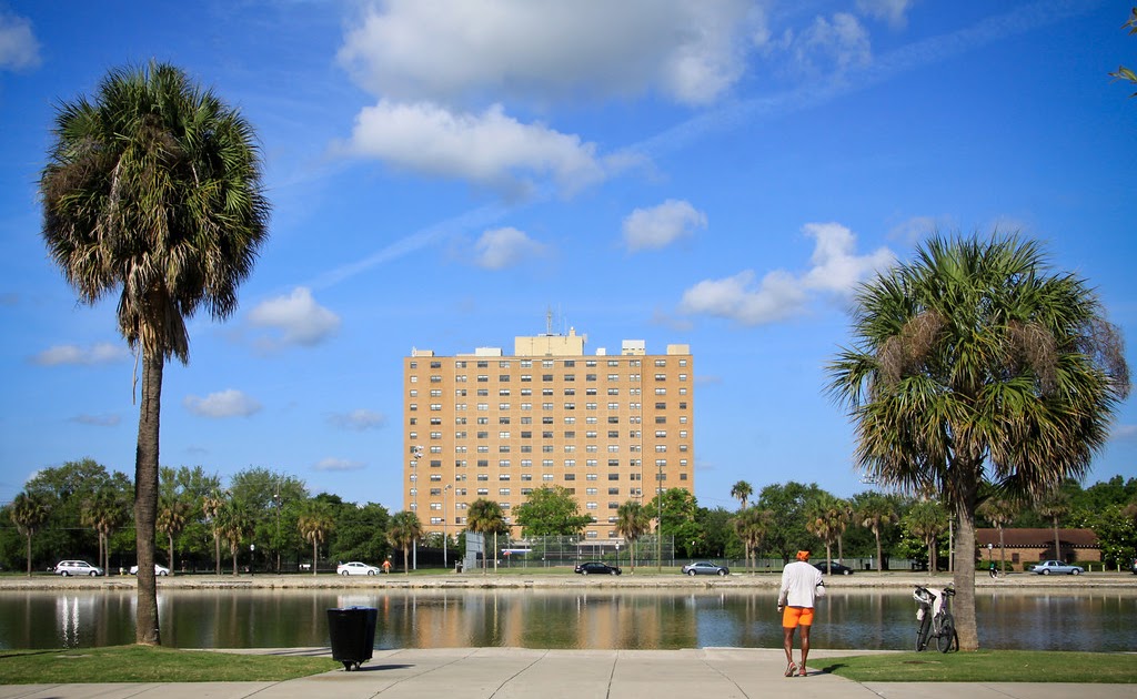 Charleston Daily Photo: Changes for the Sergeant Jasper