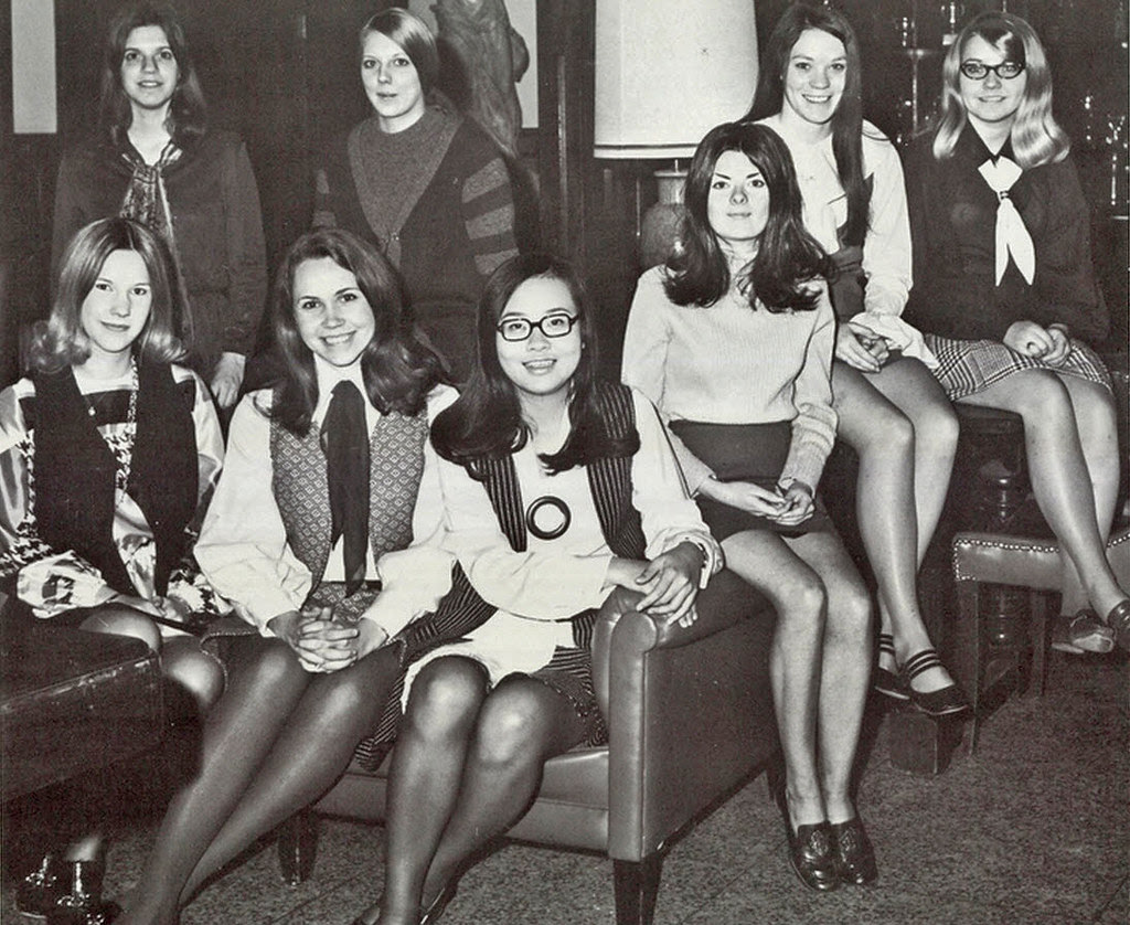 Retrospace: Mini Skirt Monday #162: Group Photos (Part 2)