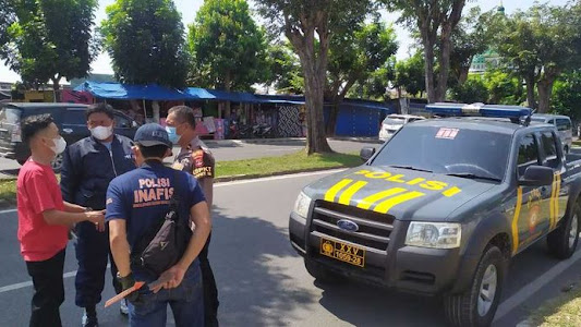 Detik-detik Anggota TNI dan Istrinya Ditembak OTK Saat Berada di Mobil, Korban Sempat Dipepet Halaman all - Kompas.com
