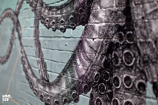 Alexis Diaz finishes his Elephant Octopus London Mural
