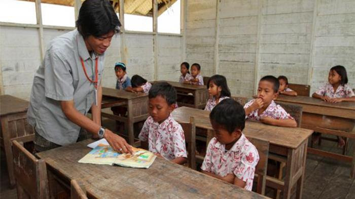 Antara Jaminan PNS Atau Pengabdian UNY COMMUNITY Antara Jaminan PNS Atau Pengabdian UNY COMMUNITY
