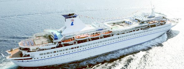The 'Aquamarine' cruise ship
