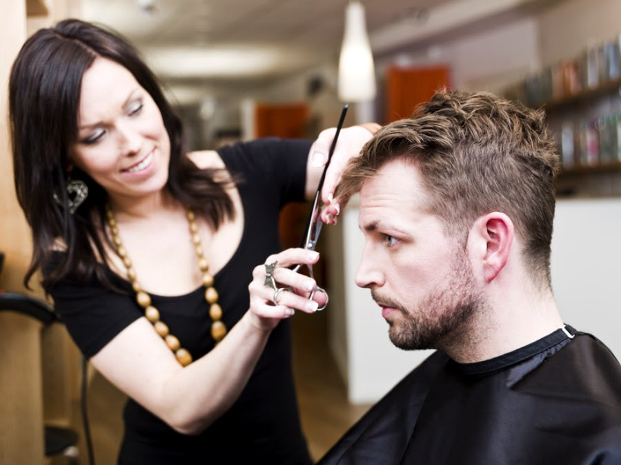 Men s ihairi cleaning up ear and nose ihairi and ears getting Men s ihairi cleaning up ear and nose ihairi and ears getting