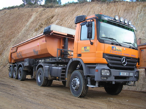Mercedes Benz trailer amb bolquet