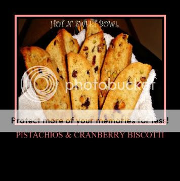 Holiday biscotti / pistachios & cranberry Biscotti
