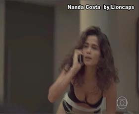 Nanda Costa sensual na novela Amor Mãe
