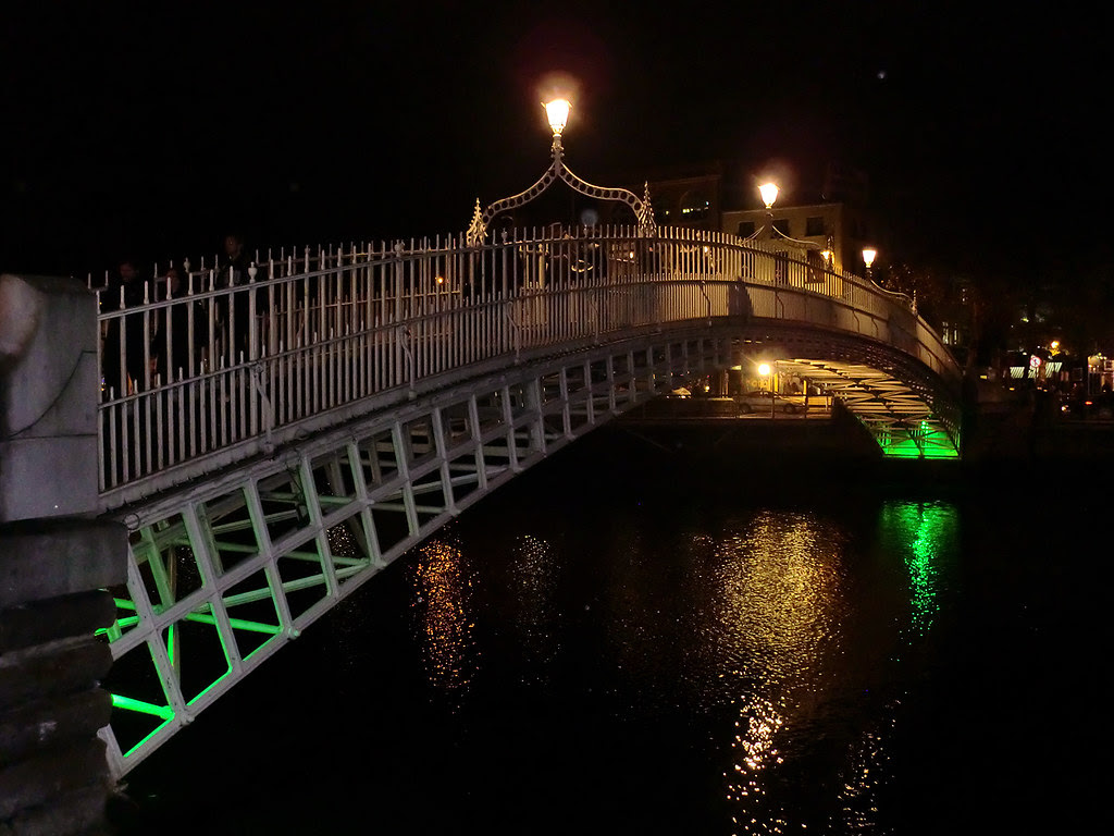 Ha'penny Bridge - Dublin, Ireland.