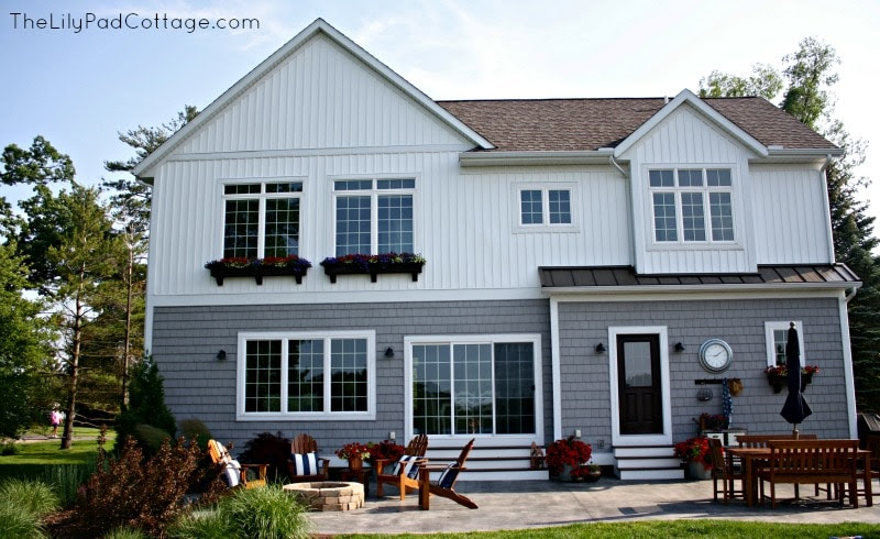The Lily Pad Cottage backyard