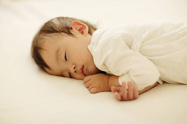 赤ちゃん 夜 寝 ない 4 ヶ月 englshu
