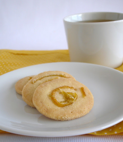 Candied orange sugar cookies / Biscoitinhos com casca de laranja em calda