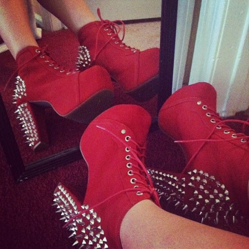 red shoes, red pumps, red heels, red, cute shoes, buy red heels, buy red pumps, red litas, litas, jeffery campbells, red spiked shoes, red spiked litas, 