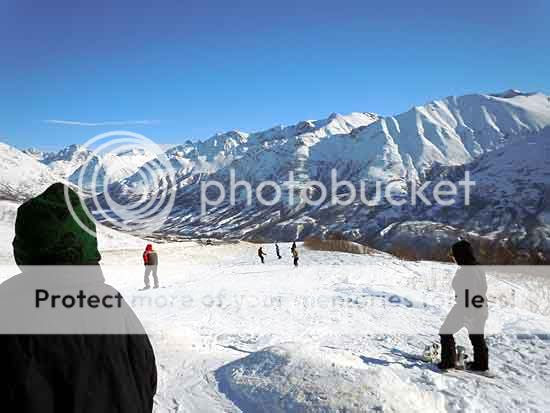 Snowboarders at th Pass