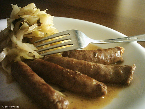 Luganiga con crauti agrodolci alla senape