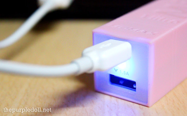 Momax iPower Milk when charging
