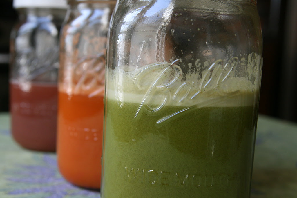 apple-parsley-cabbage juice