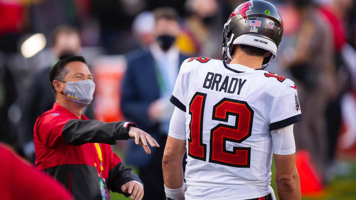 Tom Brady returns to Buccaneers practice after missing time due to personal matter