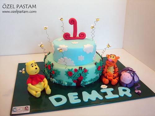Demir'in Winnie The Pooh ve Arkadaşları Pastası / Winnie The Pooh and Friends' Cake