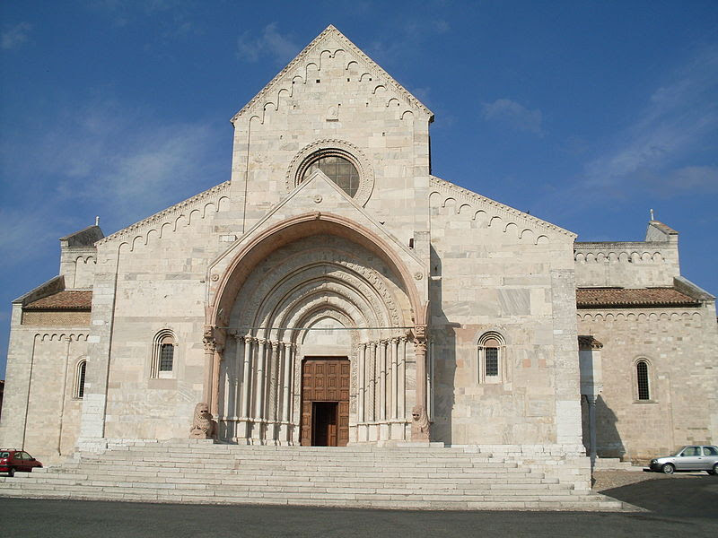 Resultado de imagen de Catedral de San CirÃaco umbria