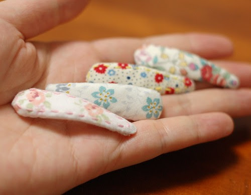 How to make a fabric covered snap clip 13