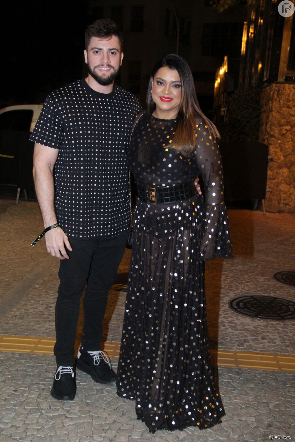 Preta Gil e o marido, Rodrigo Godoy, marcaram presença no aniversário de Marina Ruy Barbosa na noite deste sábado, 30 de junho de 2018