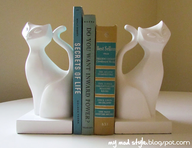 Bookends w-vintage books