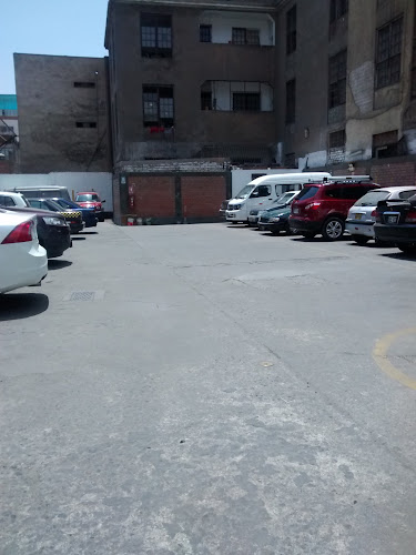 Opiniones de Playa de Estacionamiento 379 en Lima - Aparcamiento