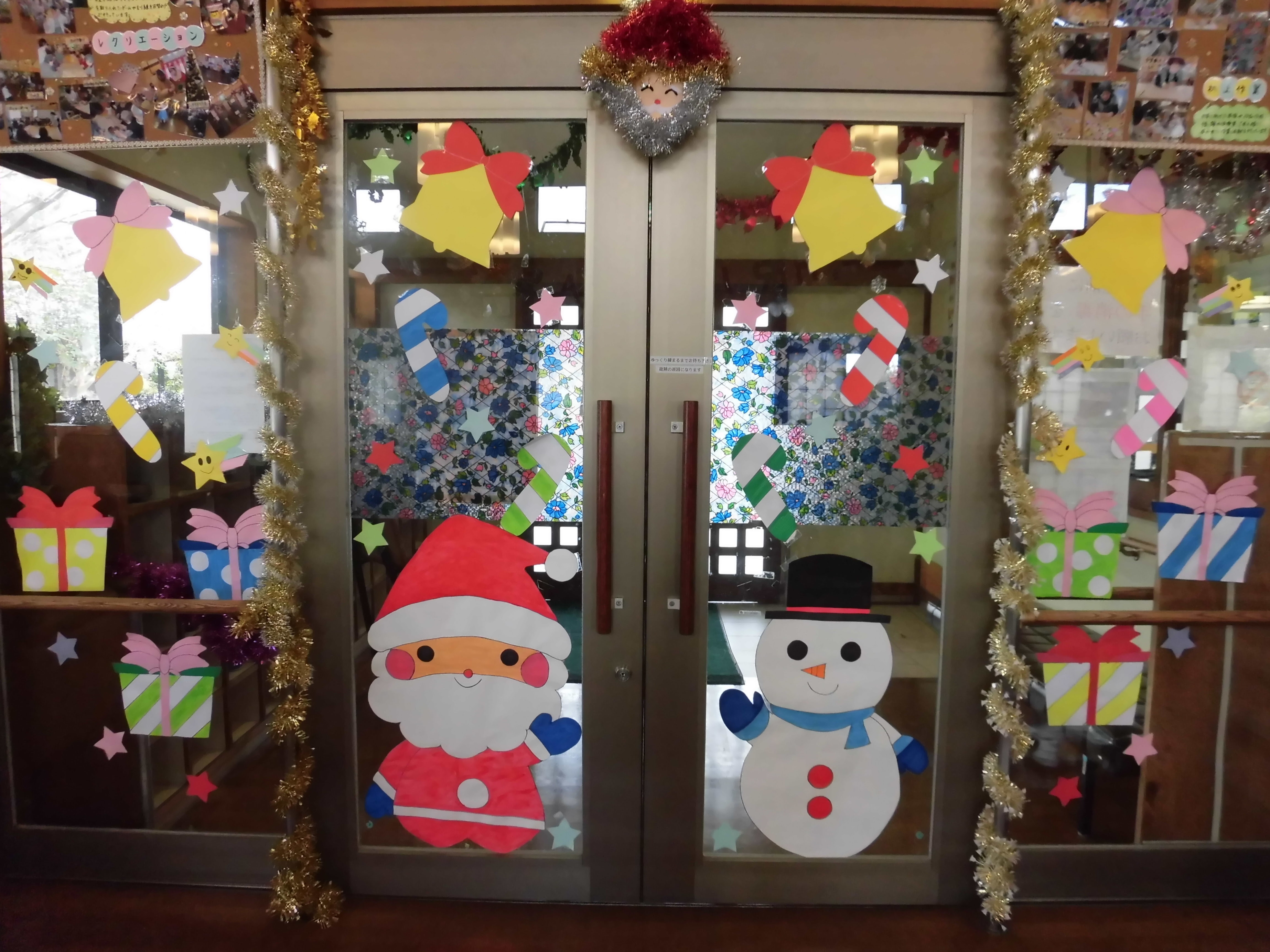 クリスマス 窓 飾り イメージコレクション