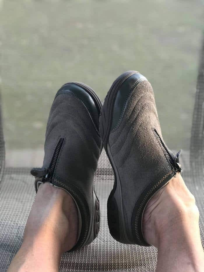 what stores sell therafit shoes