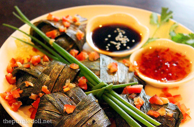 Gai ob bai toey - Pandan-Wrapped Chicken (P290)