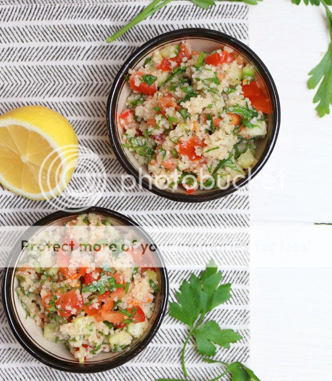 Über den Tellerrand geschaut - Syrischer Tabouleh Salat | whatinaloves.com http://i402.photobucket.com/albums/pp103/Sushiina/cityglam/cityglam001/taboule2_zpsgxz8npz8.jpg