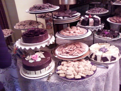 Tons of cakes! Oh my!