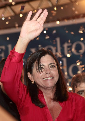 Fora do debate, ex-governadora abre mão da força eleitoral