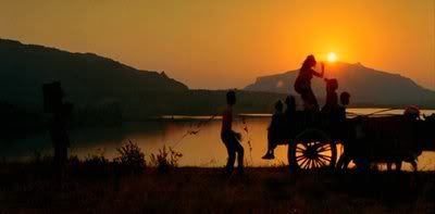http://i298.photobucket.com/albums/mm253/blogspot_images/Jaane%20Tu%20Ya%20Jaana%20Na/PDVD_037.jpg