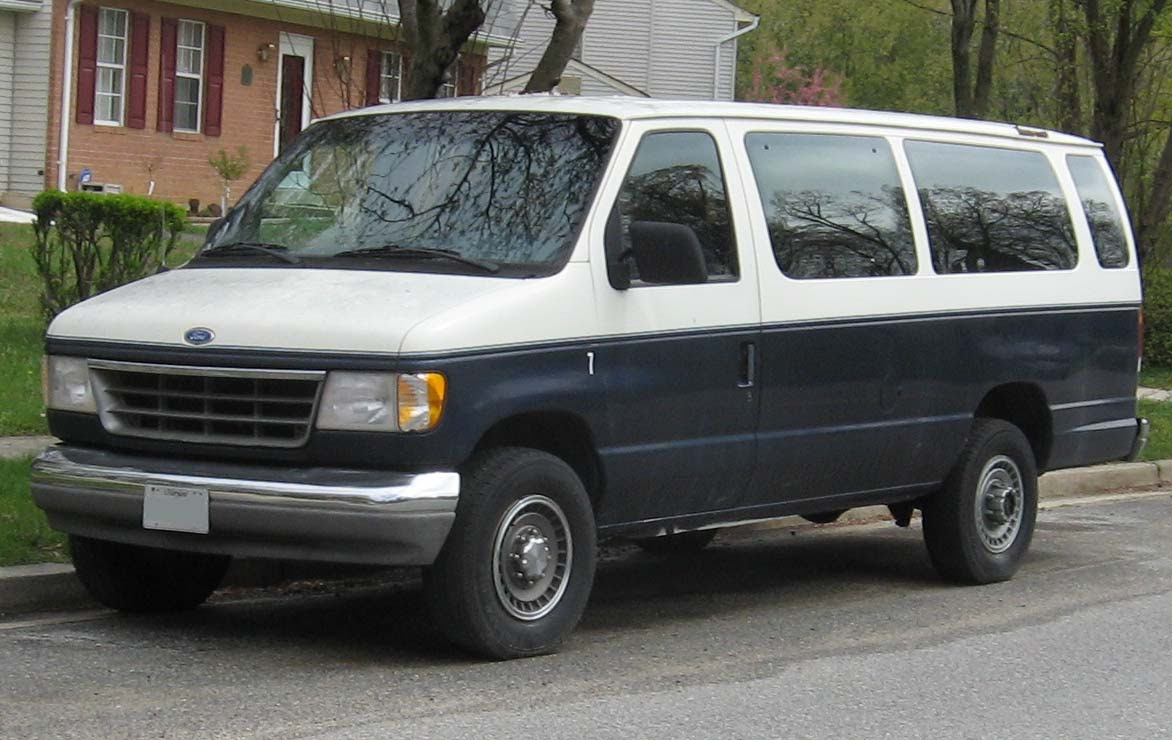 1999 Ford-Club-Wagon