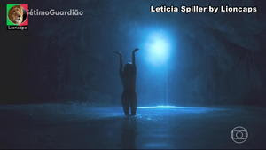 Leticia Spiller sensual na novela Setimo Guardião