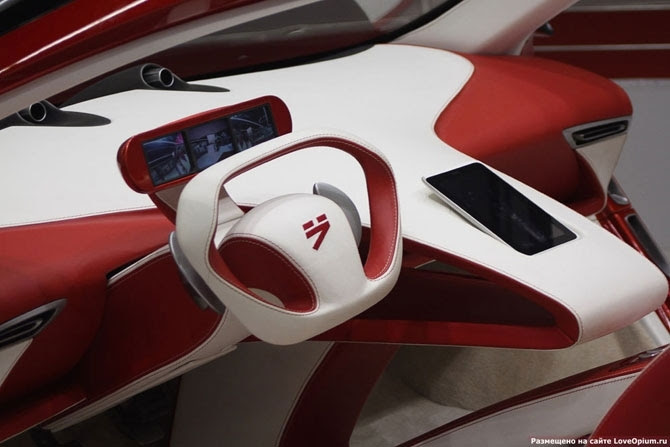 The most original feature of this concept car is its curved shape doors that open towards the rear and the rear window like envelopes while passing under the rear rack.