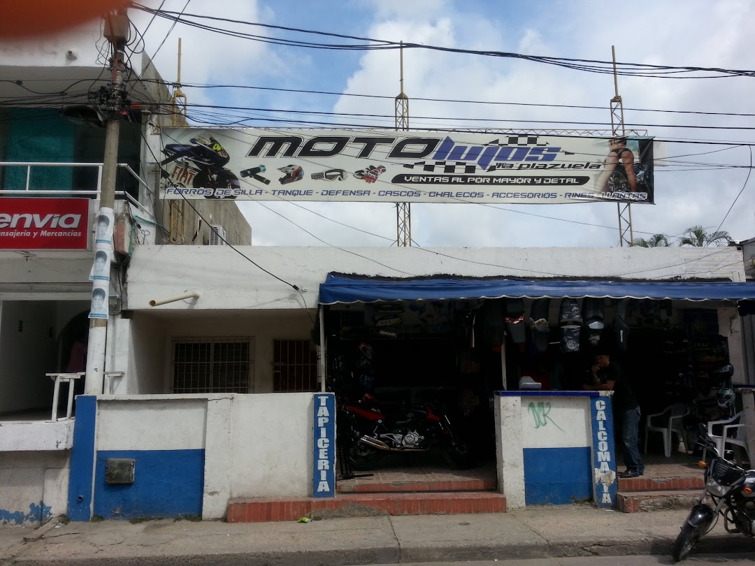 MOTO LUJOS LA PLAZUELA