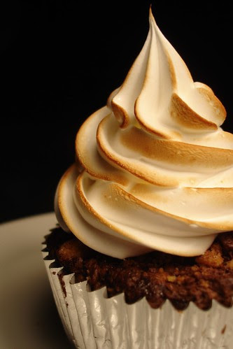 Chocolate Graham Cracker Cupcakes with Toasted Marshmallow