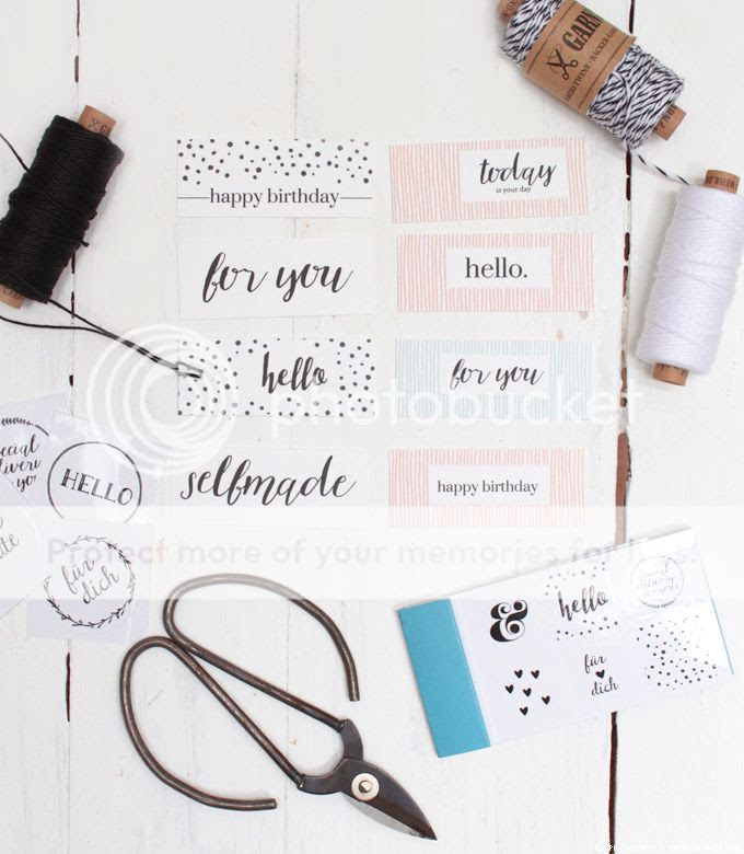Packing with love | whatinaloves.com Moo sticker Minicards