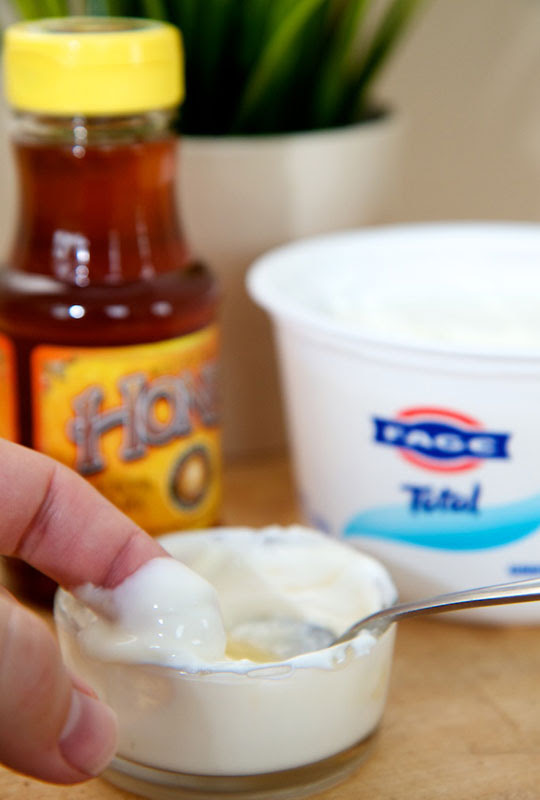 Homemade Yogurt & Honey Acne Remedy