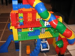 Ball chute tunnel supermarket police kids room house