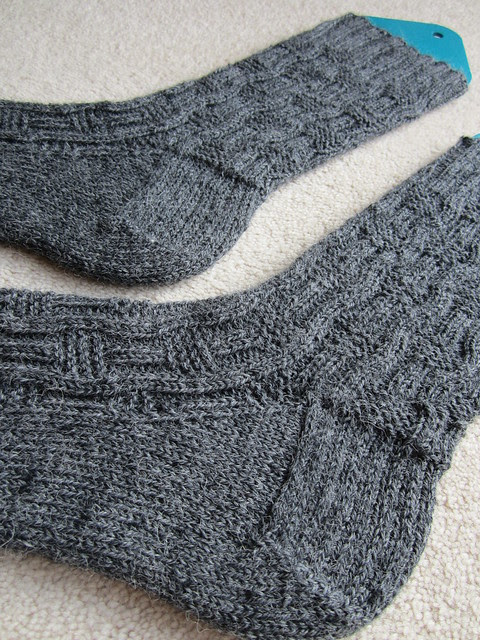 Earl Grey Roger socks (7)