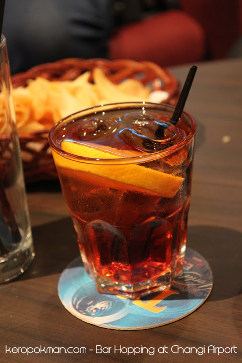 Changi Airport - Hari's Pub